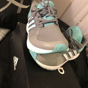 Adidas CloudFoam Duramo’s size 8 1/2 in Women’s